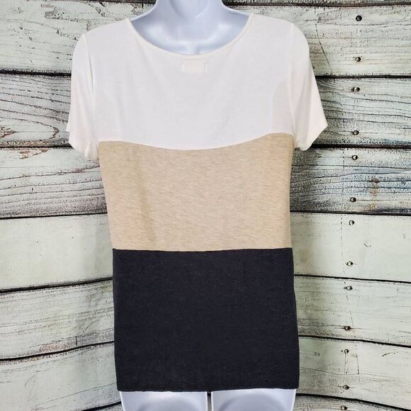 Maurices Small Colorblock Tee Cream Tan Charcoal Short Sleeve Knot Hem - Picture 4 of 6